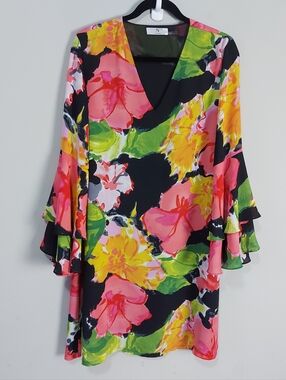 Natori Wedding Vacation Floral Midi Dress Medium Flutter Tiered Bell Sleeves